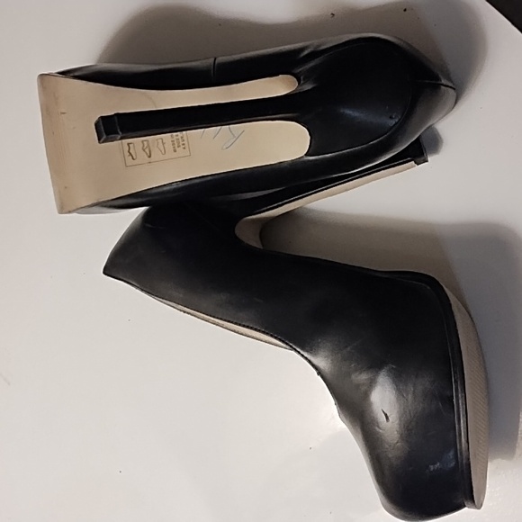 Shoedazzle black high heels - Picture 4 of 4